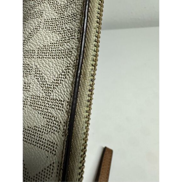 Michael Kors Fulton Vanilla Signature Large Zip Clutch Wristlet Purse See Notes - Picture 14 of 16